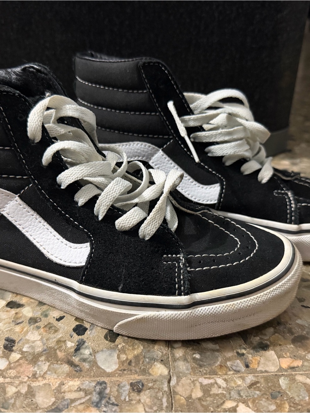 Vans Kids Black & White Sk8-Hi Classic Sneakers